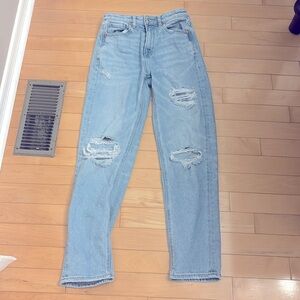 American eagle ripped jeans size 2